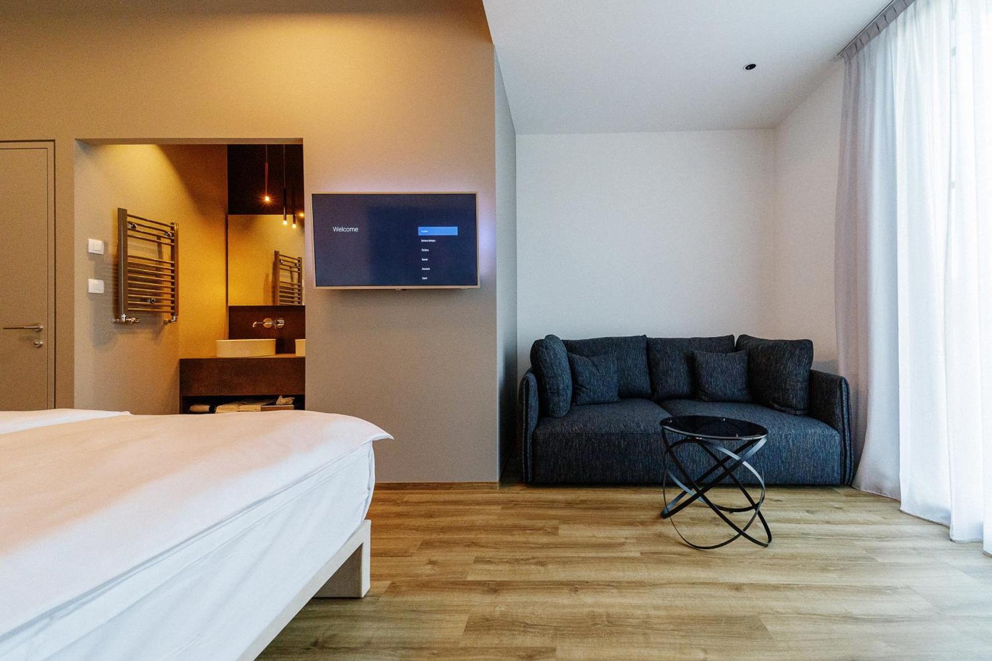 Wud Hotel Ljubljana Extérieur photo