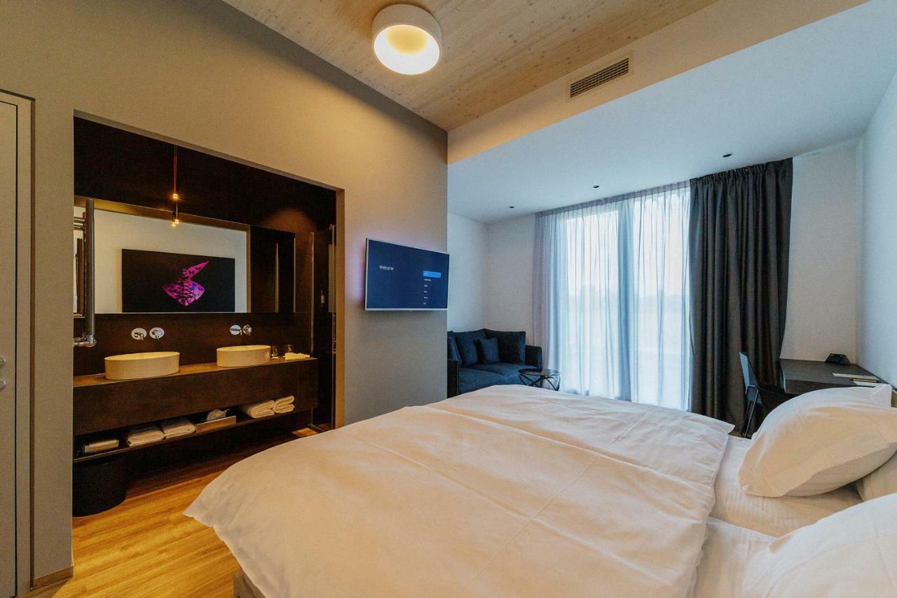 Wud Hotel Ljubljana Extérieur photo