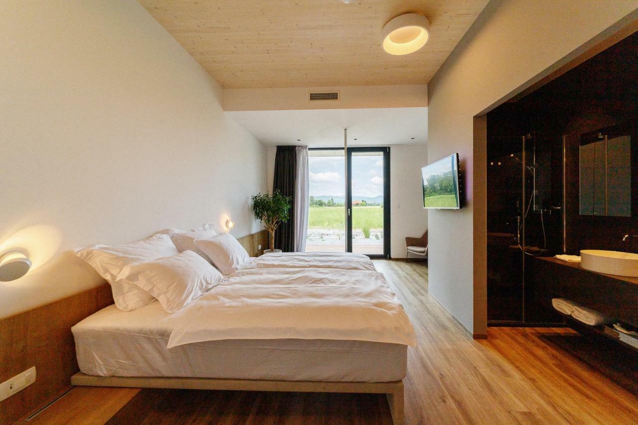 Wud Hotel Ljubljana Extérieur photo